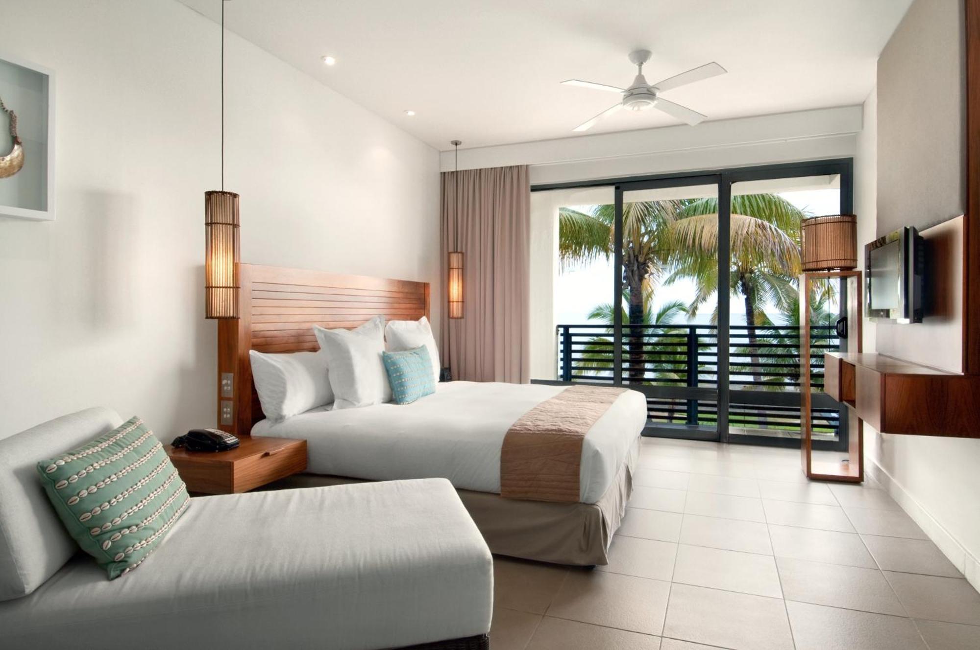 Hilton Fiji Beach Resort And Spa Denarau Island Εξωτερικό φωτογραφία A room at the Hilton Moorea
